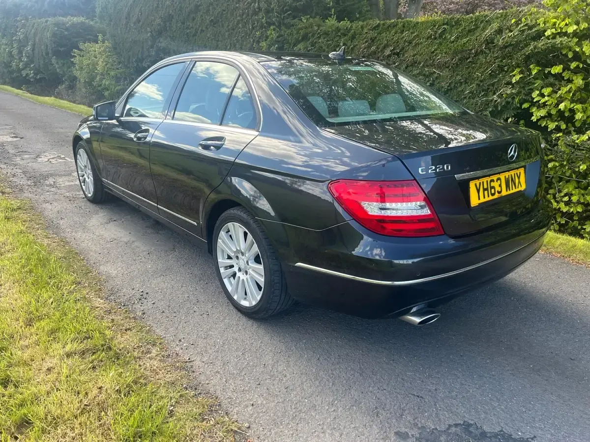 Used Mercedes C220 Executive 2013 Black Sedan