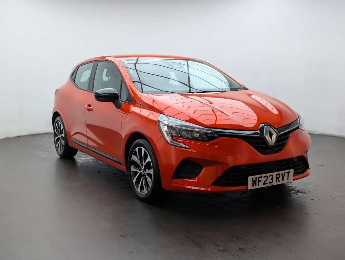 Used Renault Clio Evolution 2023 Orange Hatchback