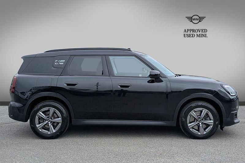 Used Mini Countryman 215 HP (158 kW) 2024 Black SUV