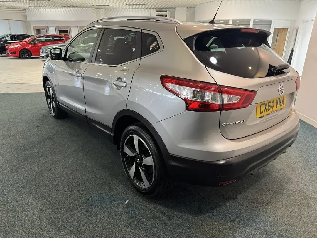 Used Nissan Qashqai N-TEC 115 HP (84 kW) 2014 Silver SUV