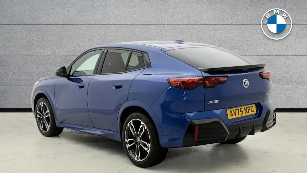 Begagnad BMW X2 M Sport 168 HK (123 kW) 2025 Blå SUV