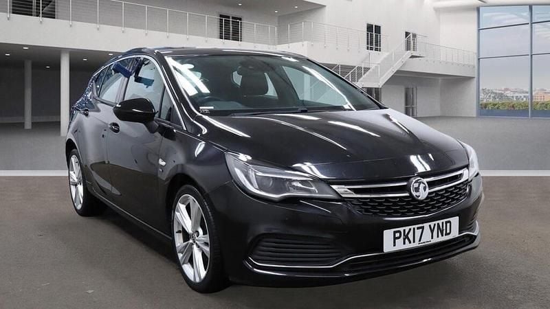 Black Used 2017 Vauxhall Astra SRi Hatchback | £7,495 (Fair price) - Image 1/4