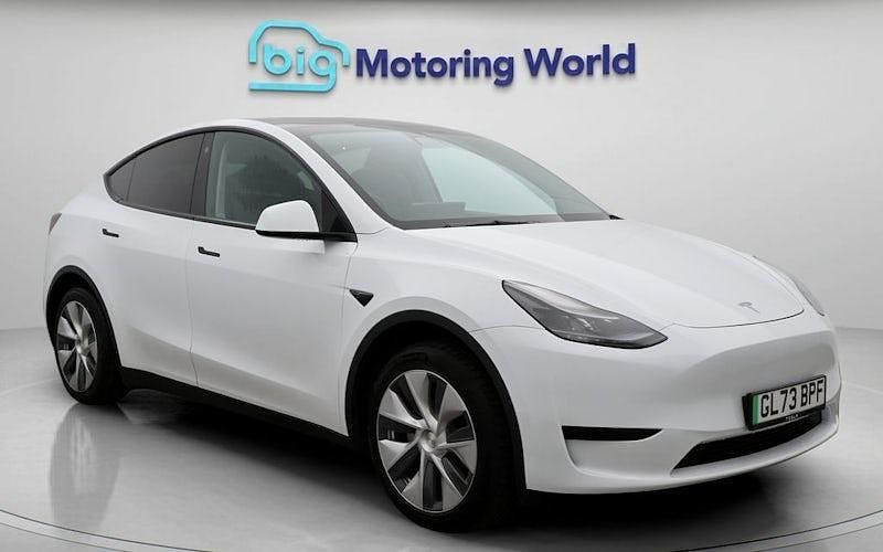 White Used 2023 Tesla Model Y RWD SUV | £25,300 (Fair price) - Image 1/4