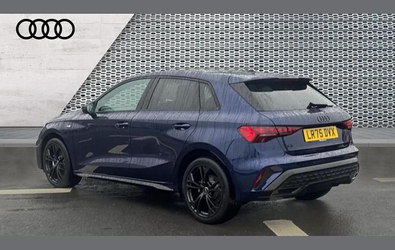 New Audi A3 e-tron Black Edition 200 HP (147 kW) 2025 Blue Hatchback