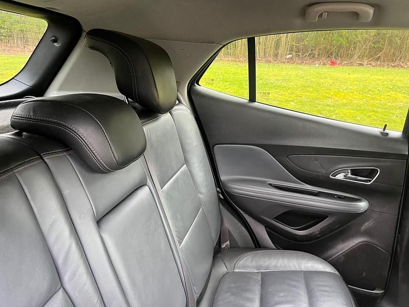 Używany Vauxhall Mokka 140 KM (102 kW) 2015 Biały SUV