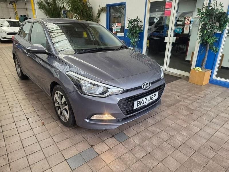 Used Hyundai i20 Edition 100 HP (73 kW) 2017 Grey Hatchback