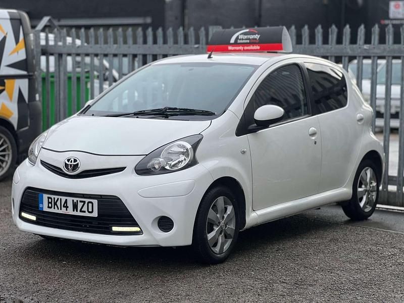 Begagnad Toyota Aygo Style 2014 Vit Halvkombi