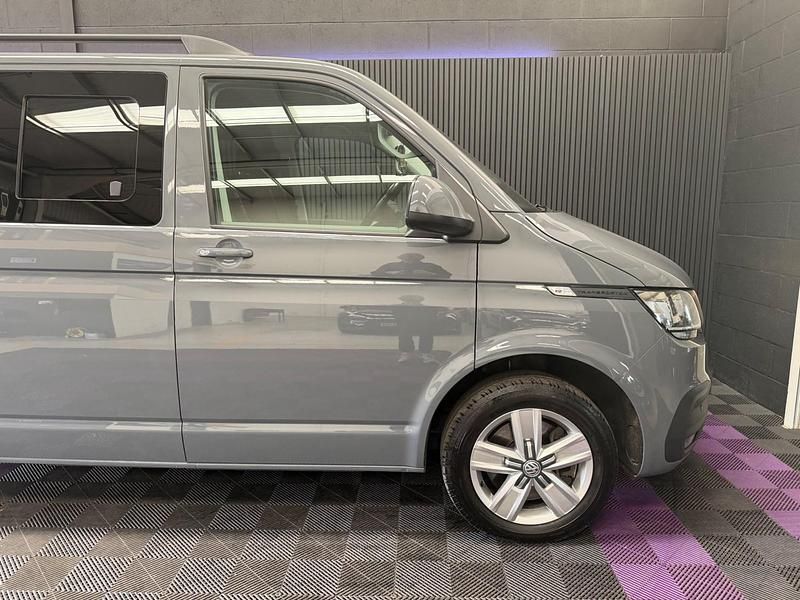 Usado VW Transporter Highline 2020 Gris Van