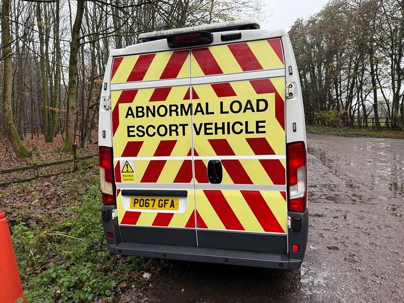Used Peugeot Boxer 130 HP (95 kW) 2017 White Van
