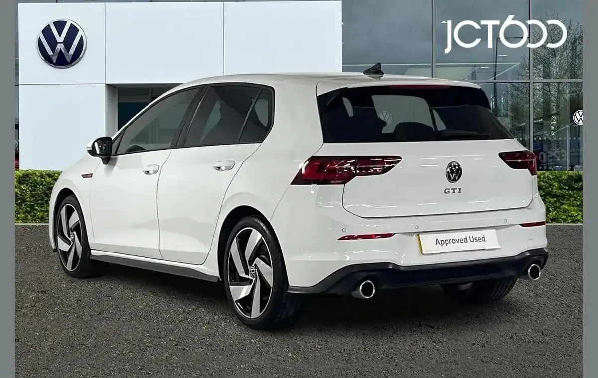 Used VW Golf VIII GTI 245 HP (180 kW) 2024 White Hatchback