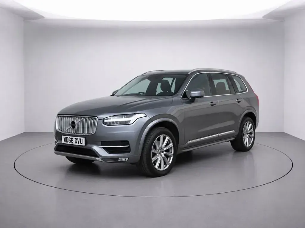 Used Volvo XC90 Inscription 250 HP (183 kW) 2018 Grey SUV