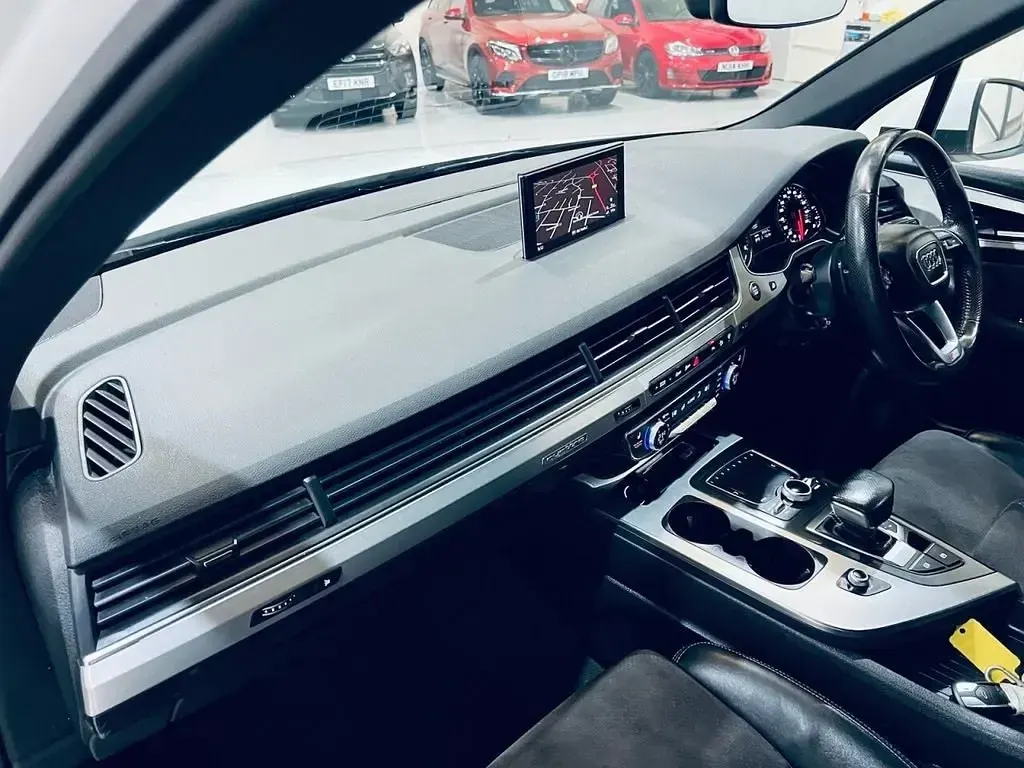 Begagnad Audi Q7 S-Line 218 HK (160 kW) 2016 Vit SUV