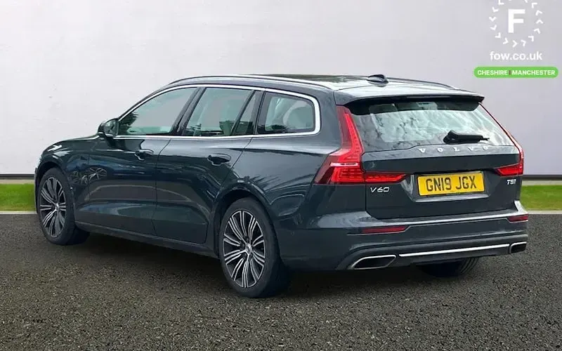 Used Volvo V60 Inscription 250 HP (183 kW) 2019 Grey Estate
