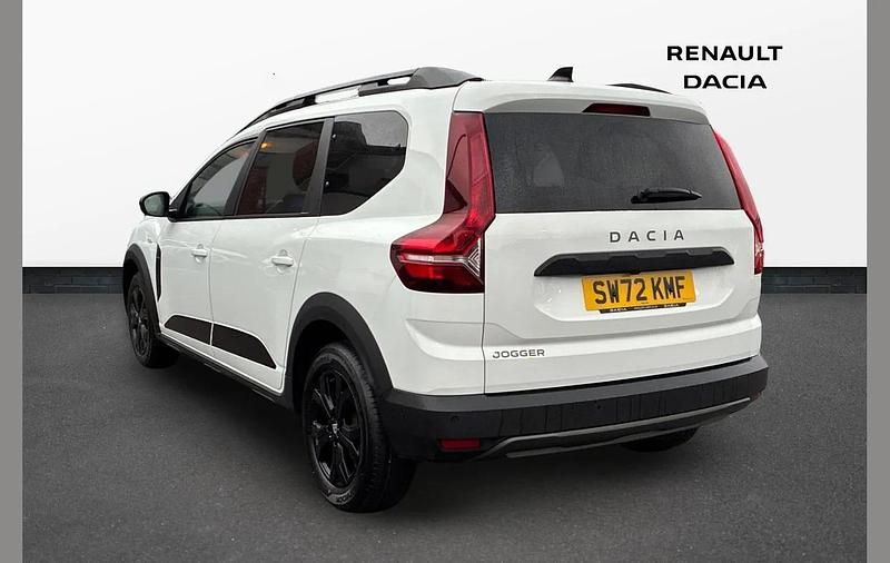 Used Dacia Jogger Extreme 108 HP (79 kW) 2023 White MPV