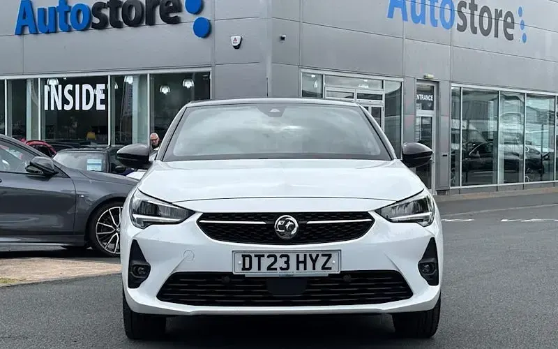 Used Vauxhall Corsa 75 HP (55 kW) 2023 White Hatchback