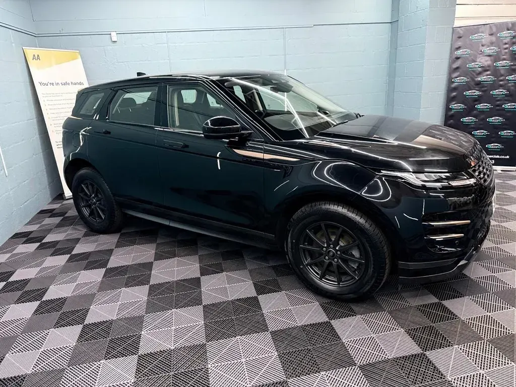 Begagnad Land Rover Range Rover evoque R-Dynamic 2022 Svart SUV