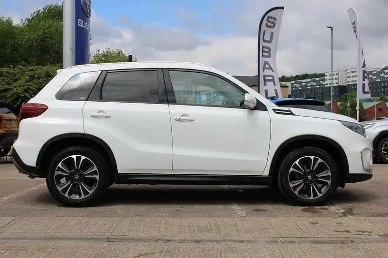 Used Suzuki Vitara SZ5 2022 White SUV
