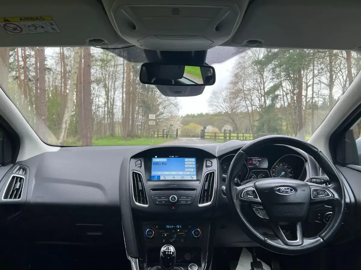 Używany Ford Focus Titanium 120 KM (88 kW) 2018 Srebrny Hatchback