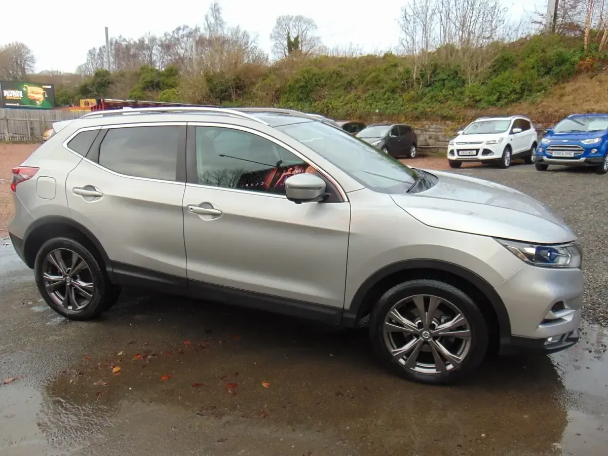 Used Nissan Qashqai N-Connecta 2018 Silver SUV