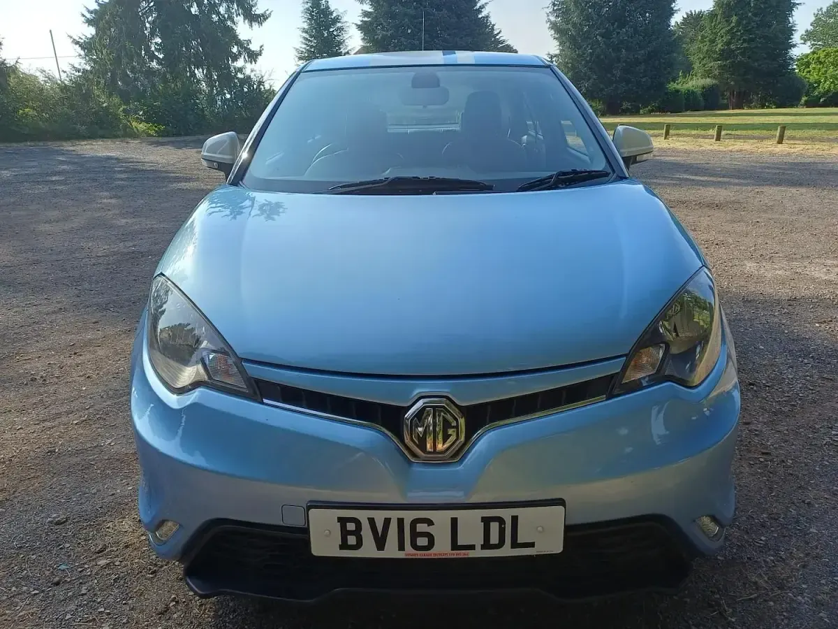 Used MG MG3 106 HP (77 kW) 2016 Blue Hatchback
