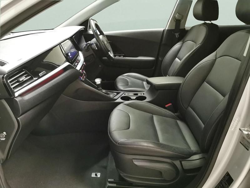 Used Kia Niro 139 HP (102 kW) 2020 Silver SUV