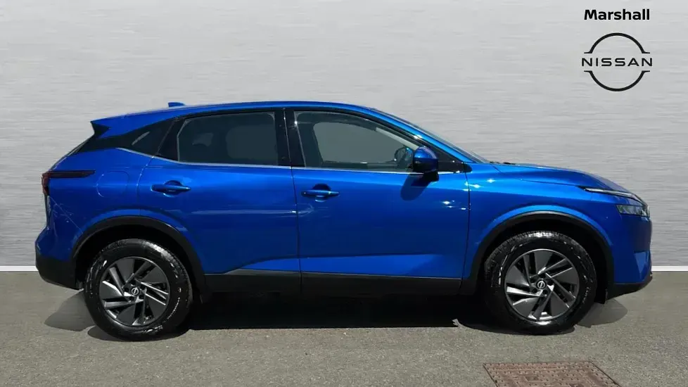 Used Nissan Qashqai Acenta Premium 158 HP (116 kW) 2023 Blue SUV