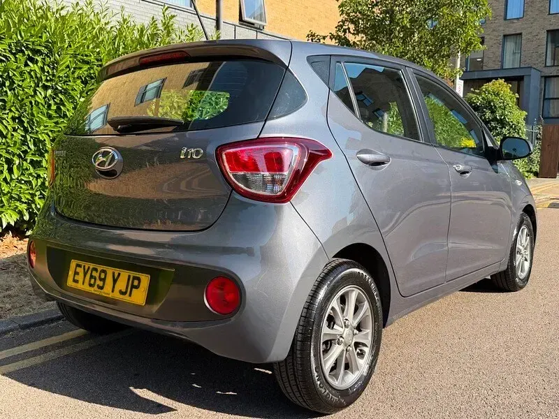 Used Hyundai i10 SE 87 HP (63 kW) 2019 Grey Hatchback