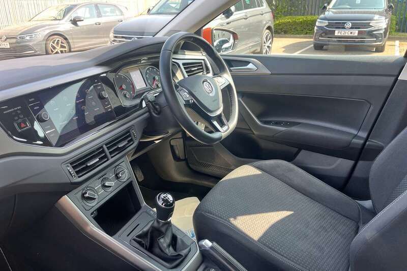 Image 2/4