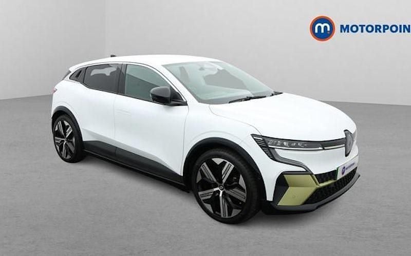 Used Renault Megane E-Tech Iconic 160 kW (218 HP) 2023 White Hatchback