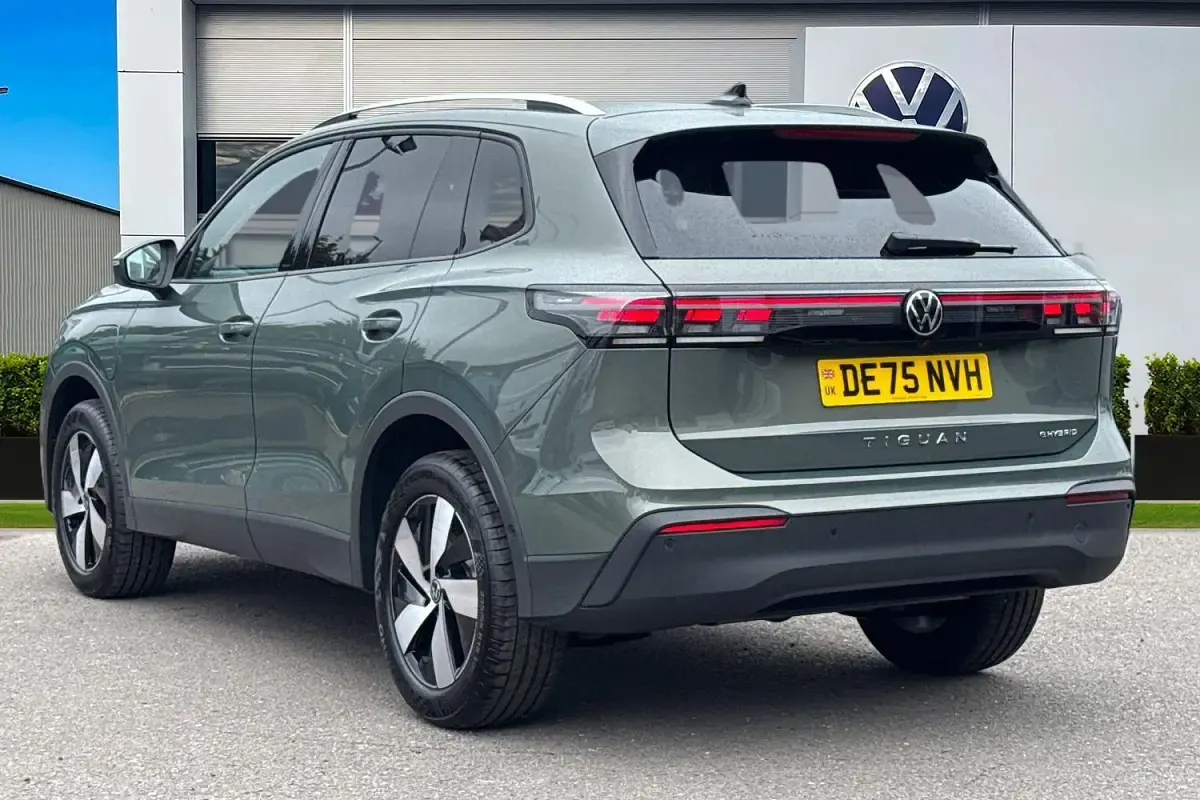 New VW Tiguan Match 204 HP (150 kW) 2025 Green SUV