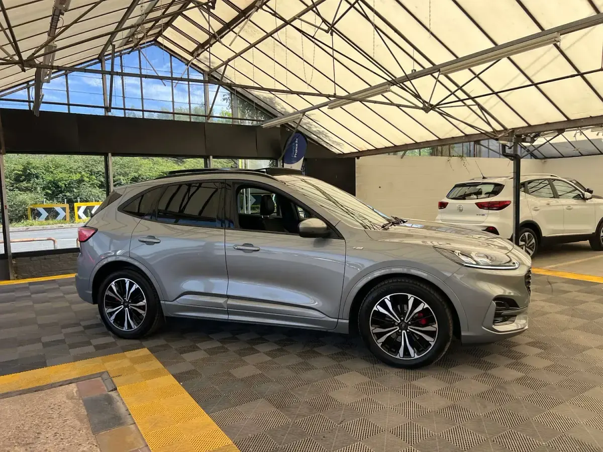 Used Ford Kuga ST-Line X 150 HP (110 kW) 2021 Silver SUV