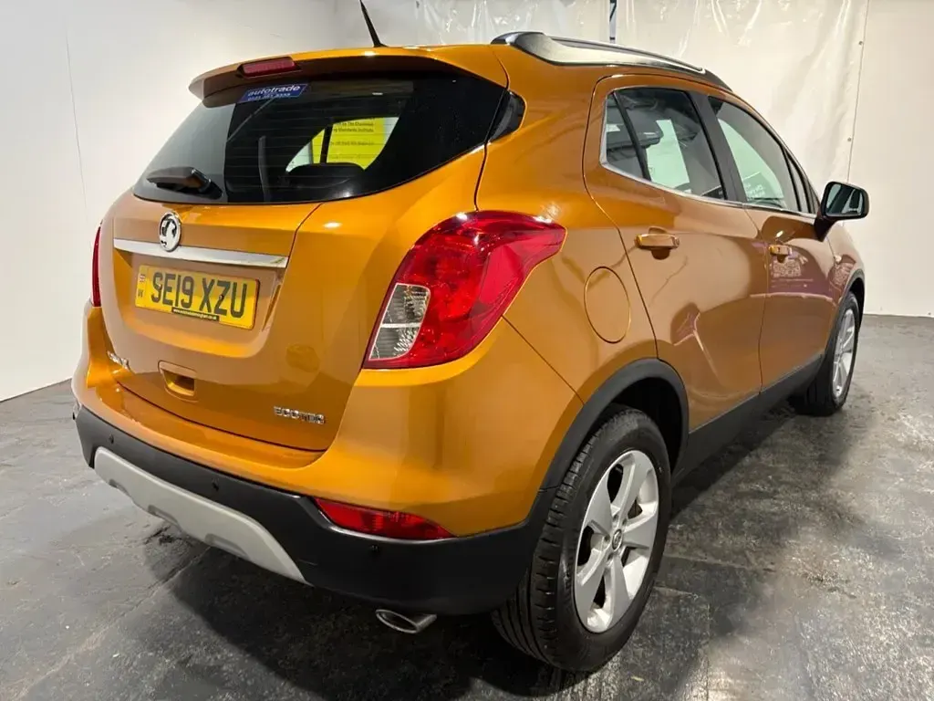 Second-hand Vauxhall Mokka X Elite 140 CP (102 kW) 2019 Portocaliu SUV