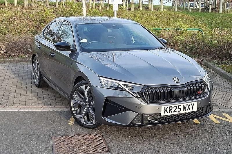 Used Skoda Octavia vRS 195 HP (143 kW) 2025 Graphite grey metallic Hatchback