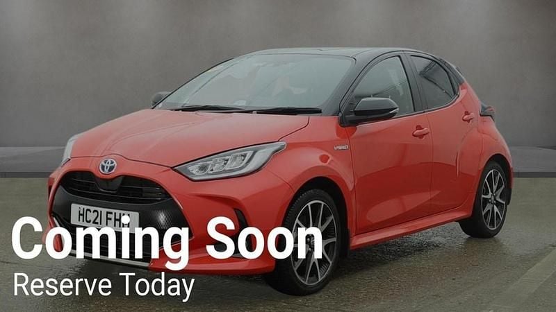 Used Toyota Yaris Hybrid Edition-S 116 HP (85 kW) 2021 Orange Hatchback