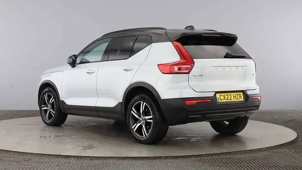 Used Volvo XC40 R-Design 161 HP (118 kW) 2022 Silver SUV