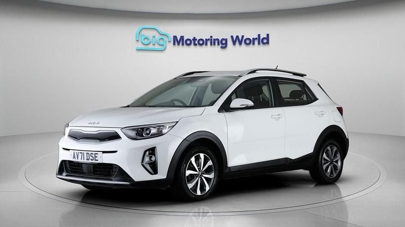 Used Kia Stonic 99 HP (72 kW) 2021 White SUV