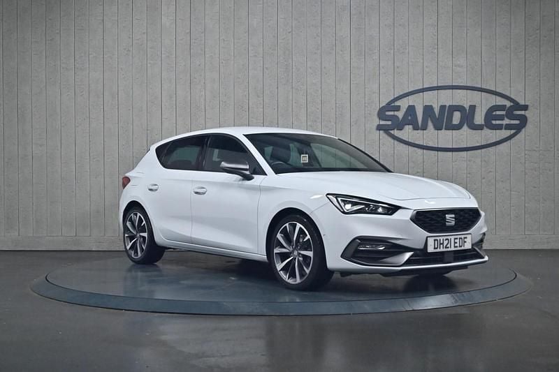 White Used 2021 Seat Leon FR Sport Hatchback | £15,499 (Fair price) - Image 1/4