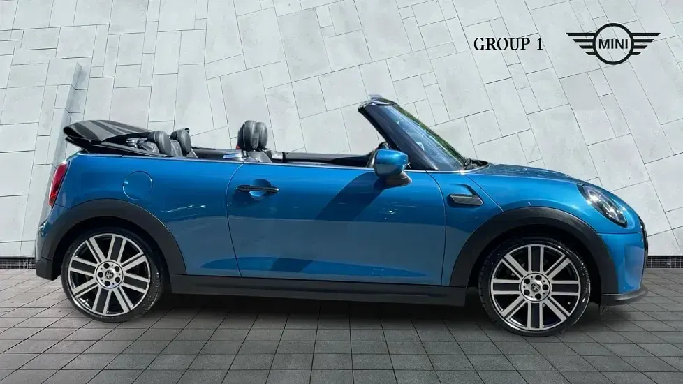 Used Mini Cooper Cabriolet Exclusive 136 HP (100 kW) 2021 Blue Cabriolet