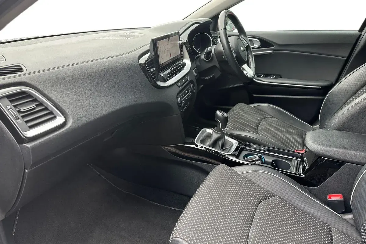 Used Kia XCeed 140 HP (102 kW) 2020 Silver SUV