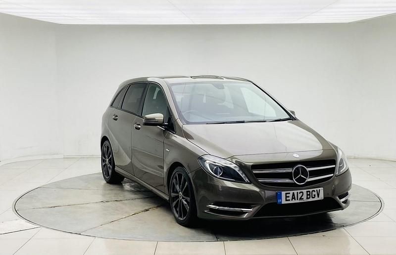 Used Mercedes B180 122 HP (89 kW) 2012 Grey MPV
