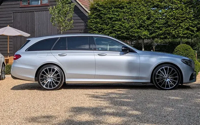 Used Mercedes E400 AMG line 340 HP (250 kW) 2020 Silver Estate