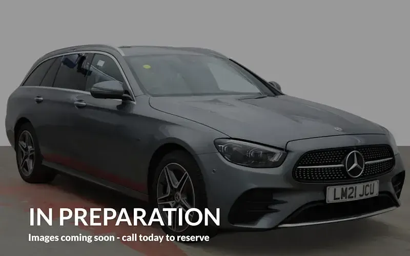 Usado Mercedes E300 AMG Line Premium 306 HP (225 kW) 2023 Carrinha