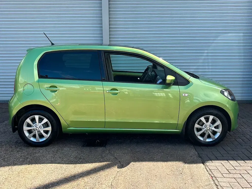 Used Skoda Citigo SE L 75 HP (55 kW) 2015 Green Hatchback