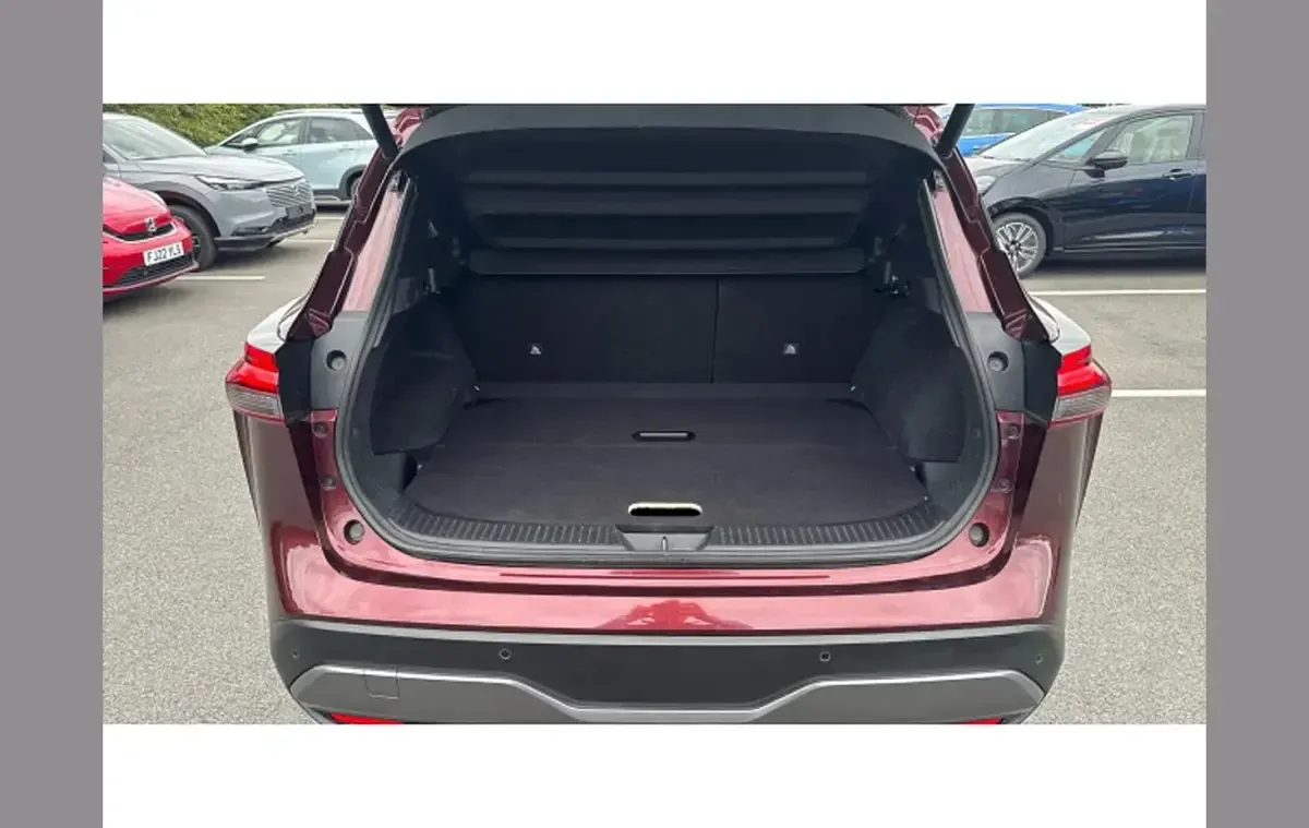 Used Nissan Qashqai Tekna 138 HP (101 kW) 2024 Red SUV