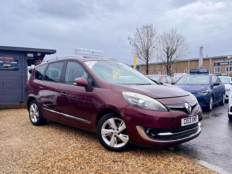 Red Used 2013 Renault Grand Scénic III Dynamique MPV | £2,695 (Fair price) - Image 1/3