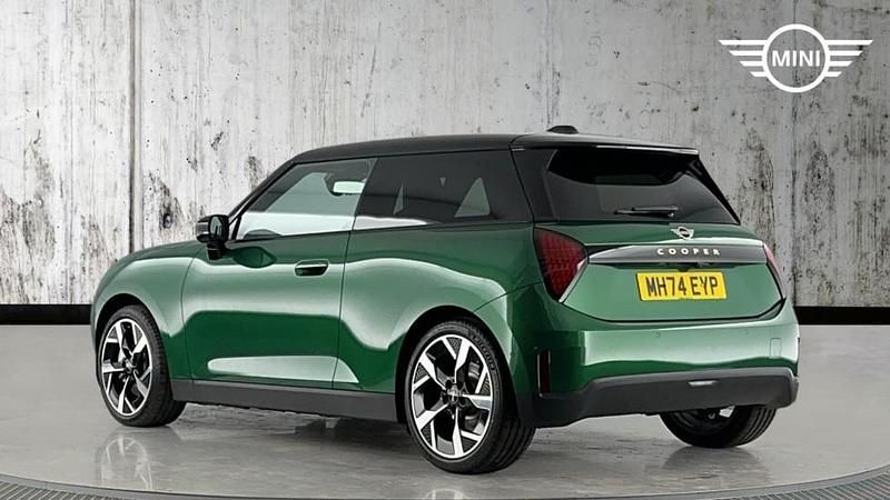 New Mini Cooper Hatch 135 kW (184 HP) 2025 Green Hatchback