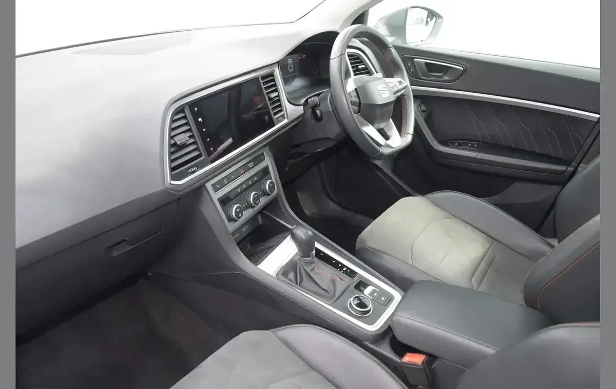 Used Seat Ateca FR 150 HP (110 kW) 2024 White SUV