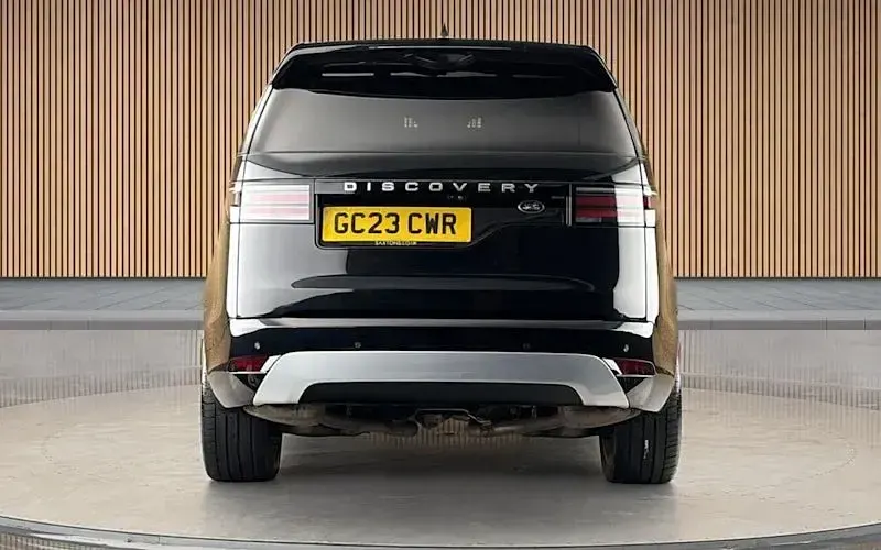 Used Land Rover Discovery 5 300 HP (220 kW) 2024 SUV