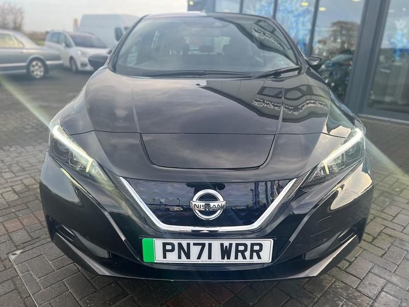 Usado Nissan Leaf Acenta 110 kW (150 HP) 2021 Preto Citadino
