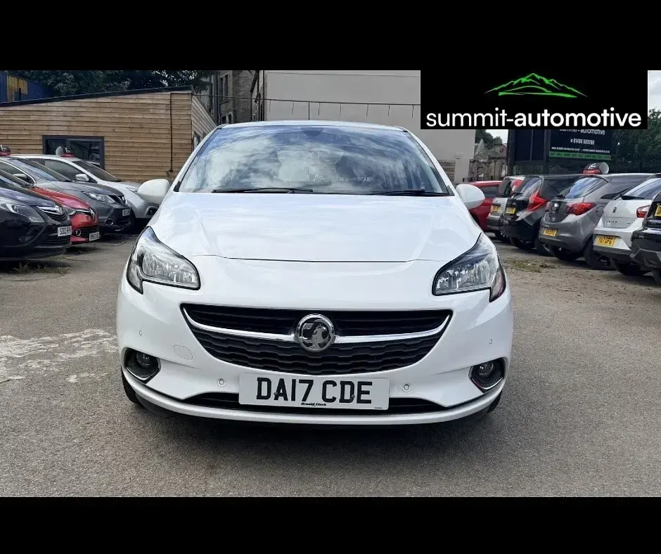 Used Vauxhall Corsa 75 HP (55 kW) 2017 White Hatchback